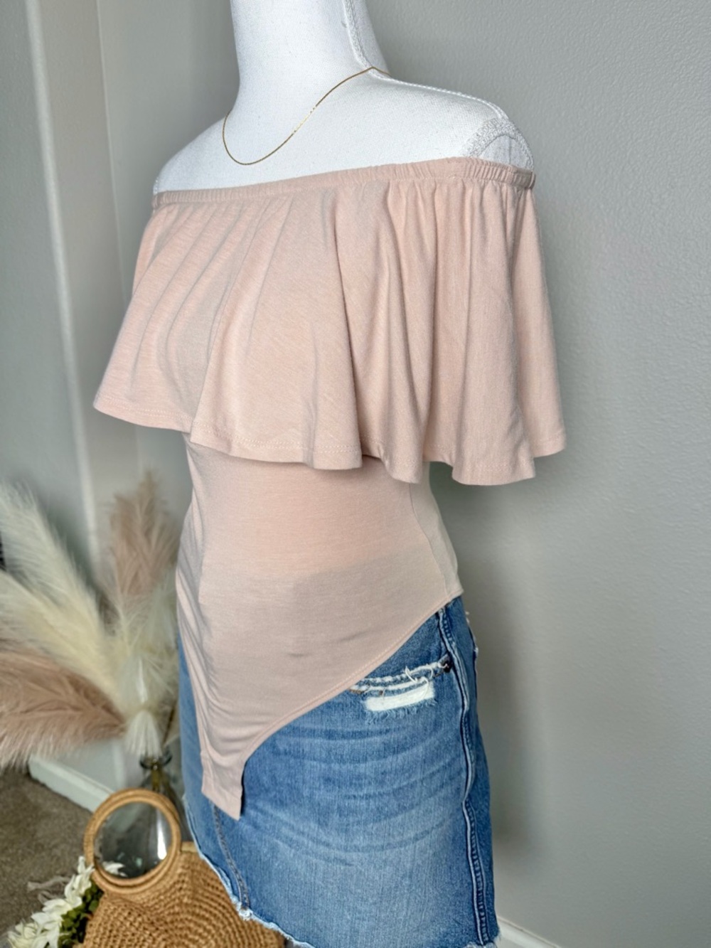 NWOT Zenana - Off-Shoulder Ruffle Bodysuit in Blush - Picture 11 of 15